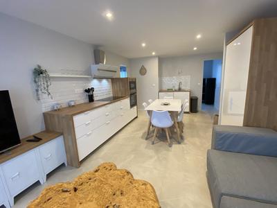 Appartement - 90 m² - 6 pièces