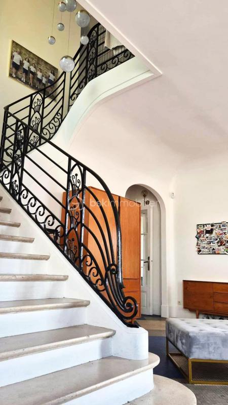 Demeure - 564 m² - 19 pièces