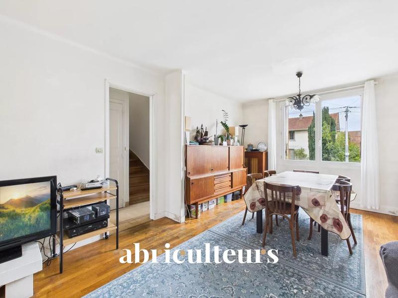 Maison - 76 m² - 5 pièces