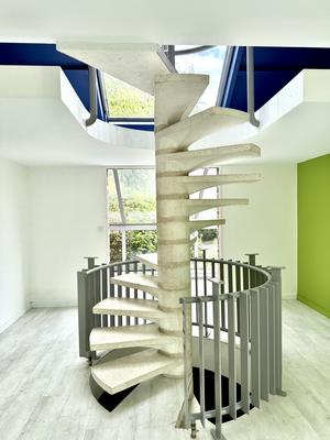 Maison traditionnelle - 361 m² - 8 pièces