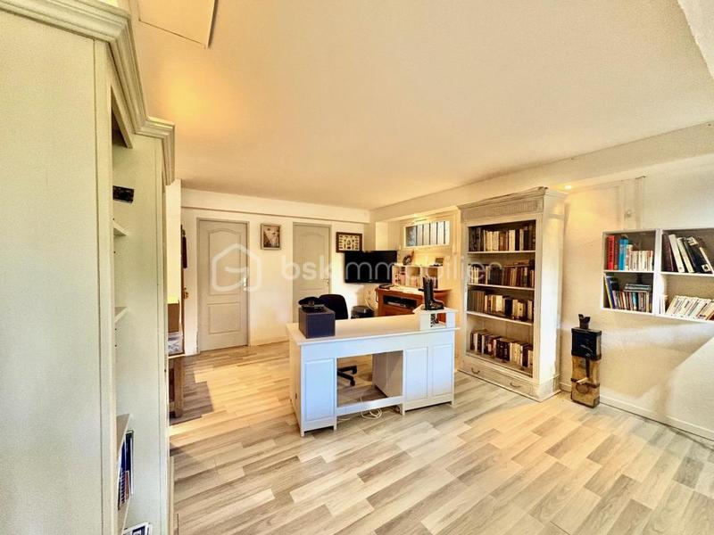 Maison traditionnelle - 105 m² - 6 pièces