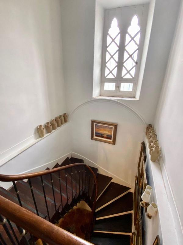 Château - 880 m² - 25 pièces