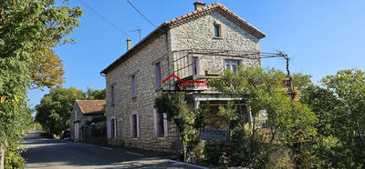Maison - 160 m² - 5 pièces