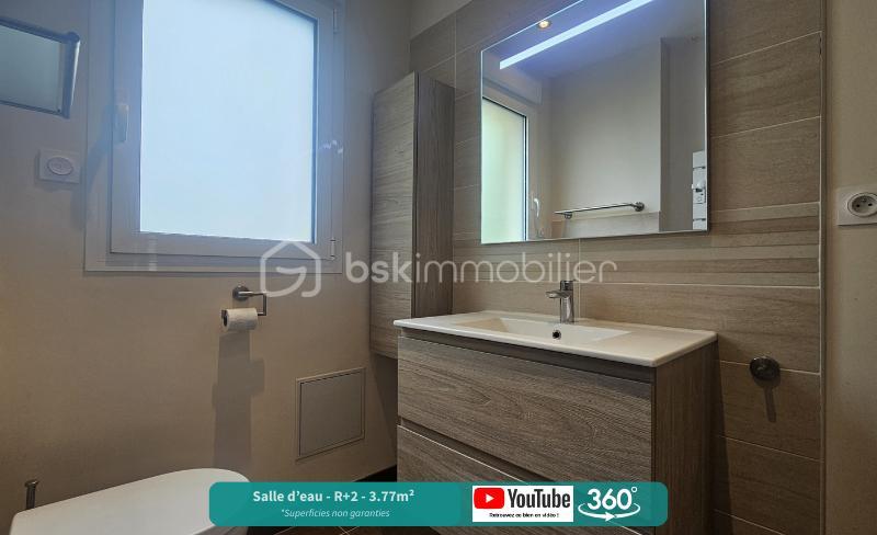 Maison traditionnelle - 170 m² - 8 pièces