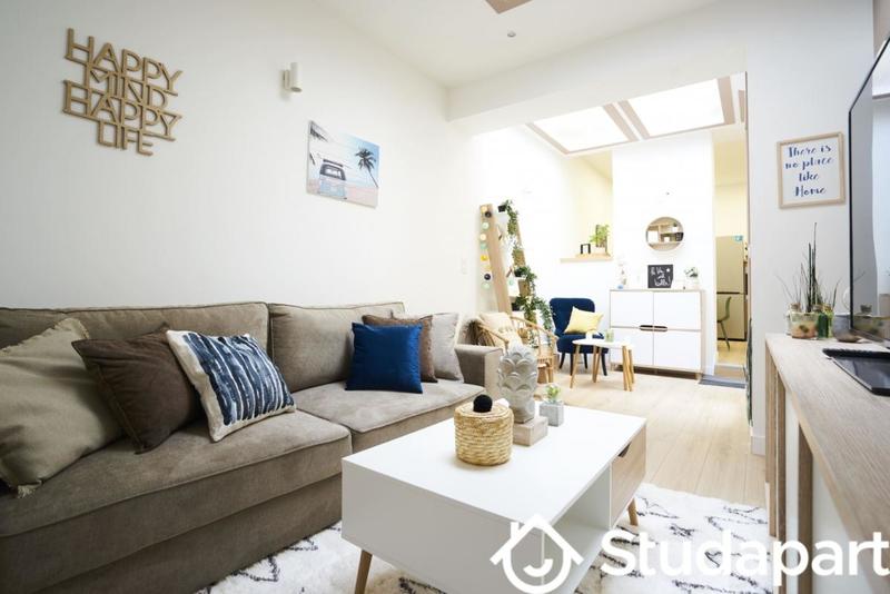 Chambre - 14 m² - 1 pièce