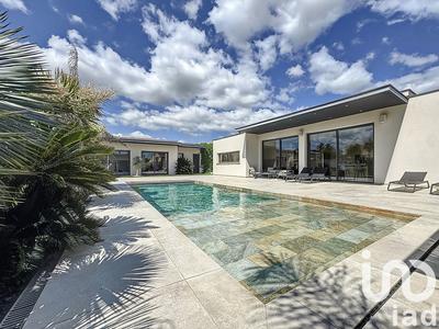 Maison - 230 m² - 7 pièces