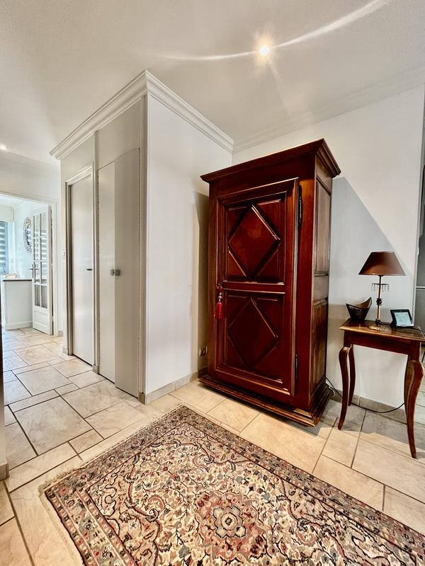 Appartement - 83 m² - 3 pièces