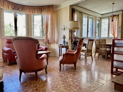 Maison - 141 m² - 6 pièces