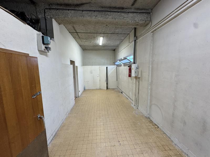 Local commercial - 87 m² - 3 pièces