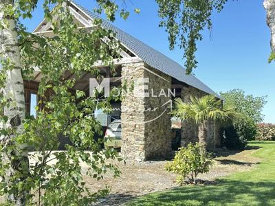 Château - 123 m² - 5 pièces