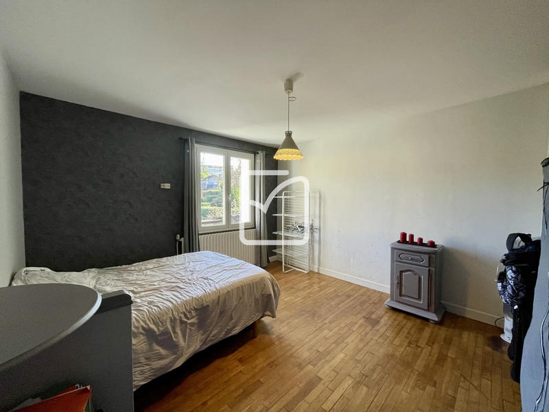 Maison - 285 m² - 10 pièces