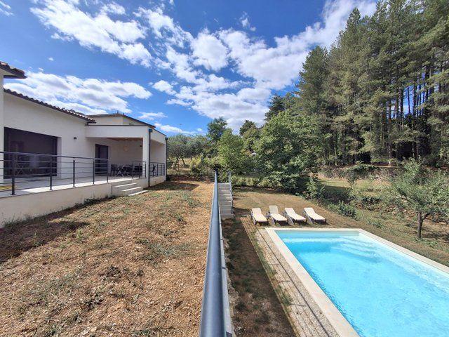 Villa - 138 m² - 8 pièces