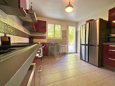 Maison - 161 m² - 8 pièces