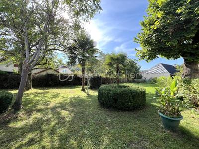 Demeure - 139 m² - 6 pièces