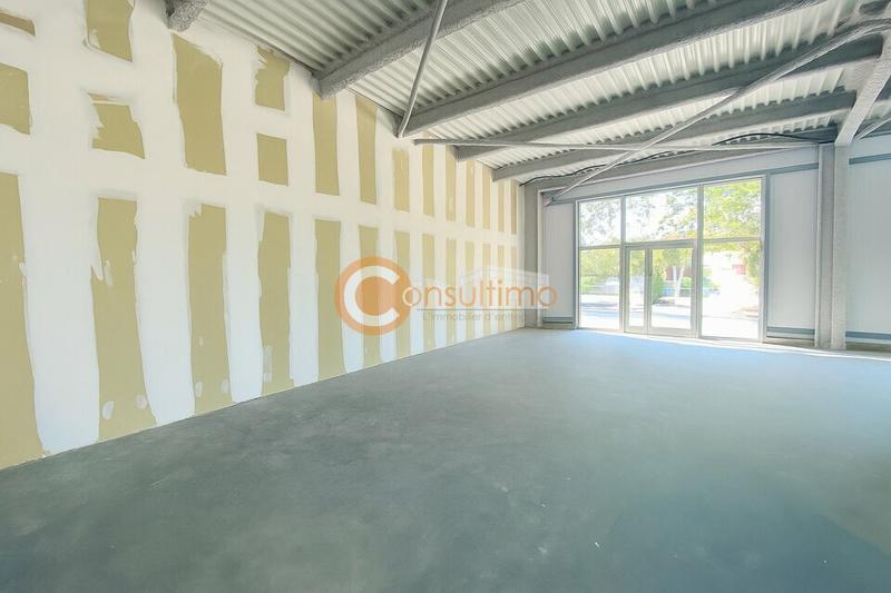 Local commercial - 104 m²