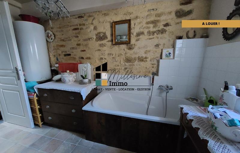 Appartement - 82 m² - 2 pièces