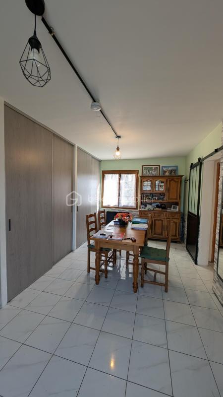 Maison traditionnelle - 170 m² - 8 pièces