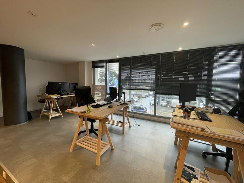 Bureau - 75 m²