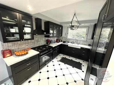 Maison - 120 m² - 6 pièces