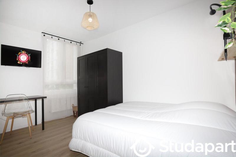 Chambre - 11 m² - 1 pièce