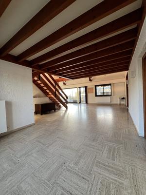 Local d'activités - 221 m² - 6 pièces