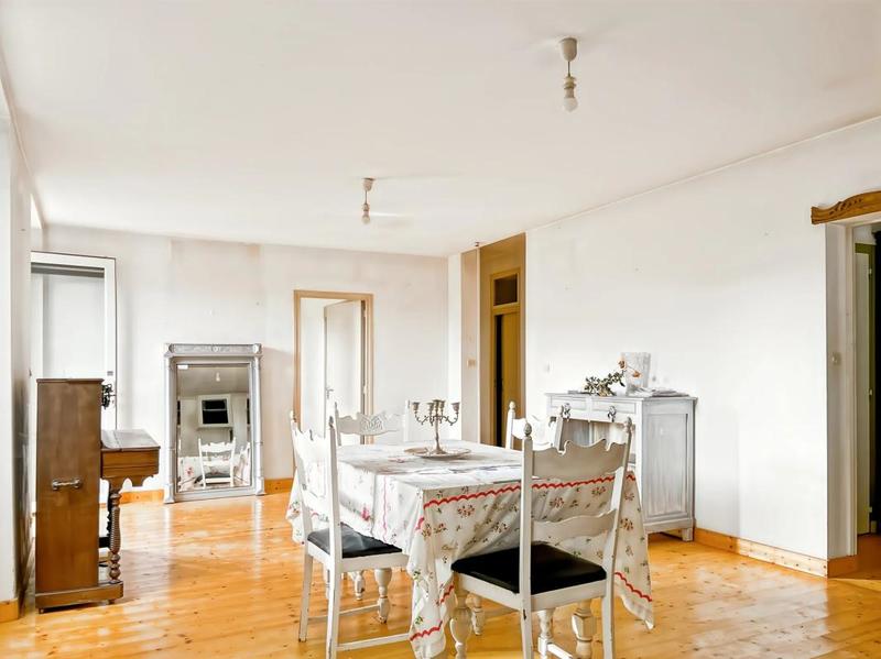 Maison de maîtres - 222 m² - 6 pièces