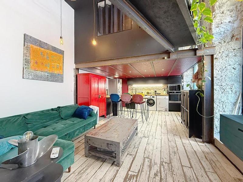 Loft - 73 m² - 3 pièces