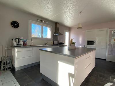 Maison - 154 m² - 8 pièces