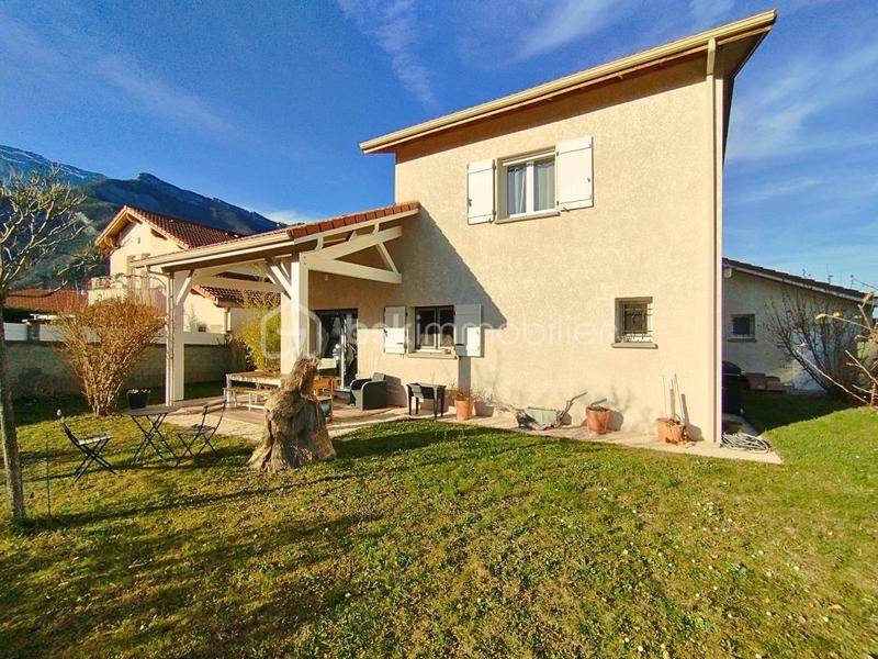 Maison - 106 m² - 5 pièces