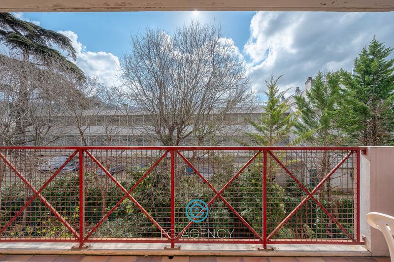 Appartement - 100 m² - 5 pièces