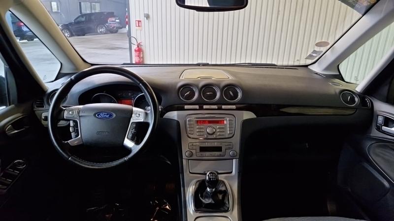 Ford Galaxy II 2.0 Tdci 140 Ghia