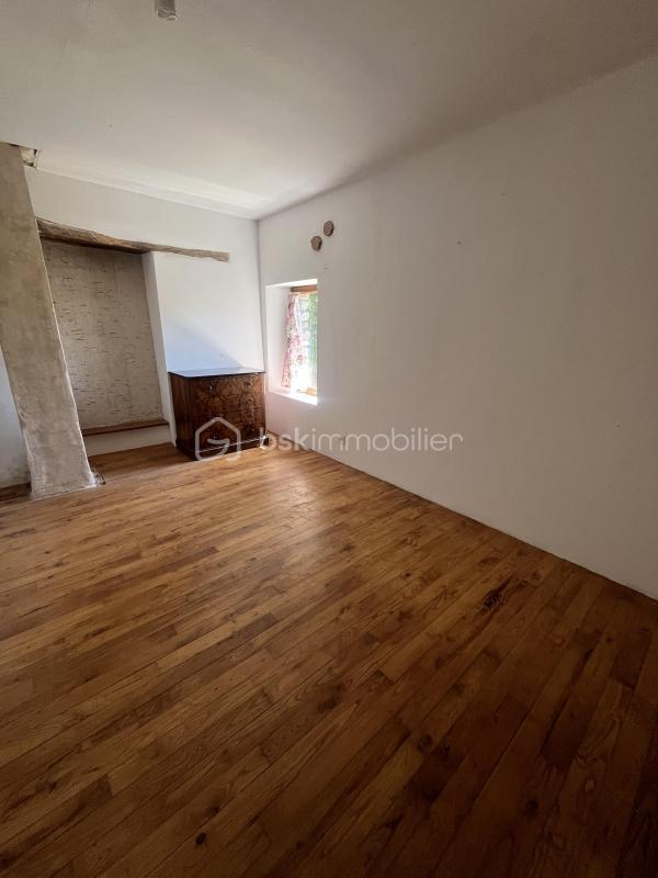 Maison - 210 m² - 6 pièces