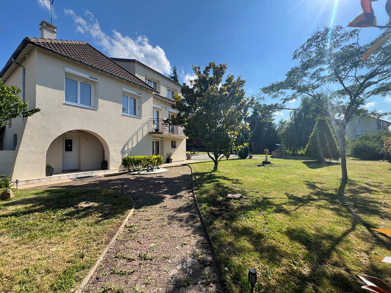 Maison bourgeoise - 178 m² - 8 pièces