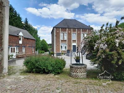 Propriété - 460 m² - 15 pièces