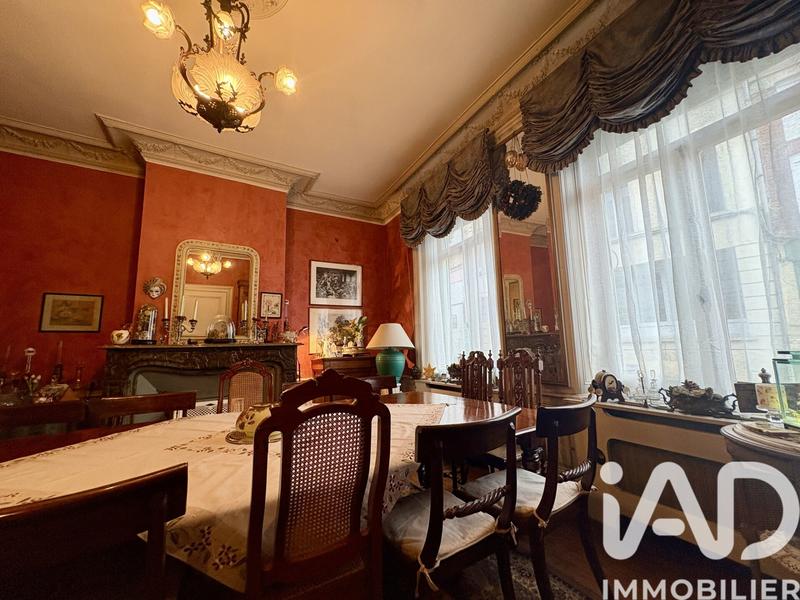 Maison - 271 m² - 11 pièces