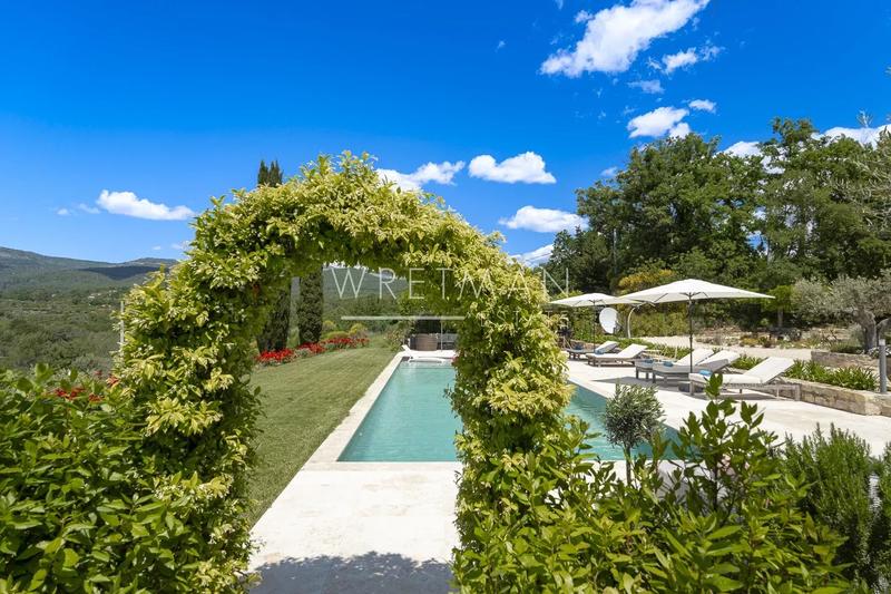 Bastide - 328 m² - 8 pièces