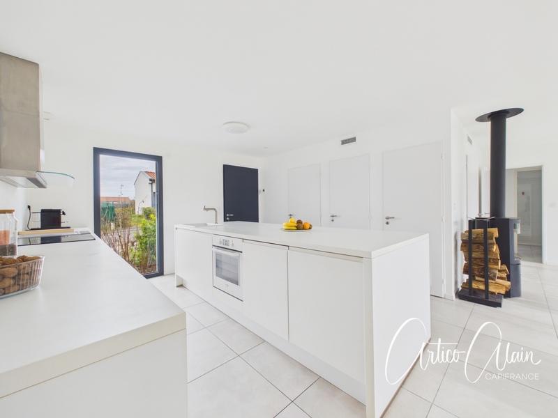 Maison - 101 m² - 5 pièces