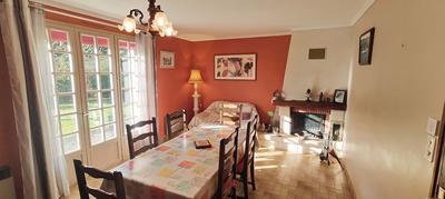 Maison - 90 m² - 5 pièces