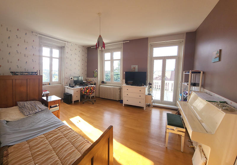Maison de maîtres - 280 m² - 9 pièces