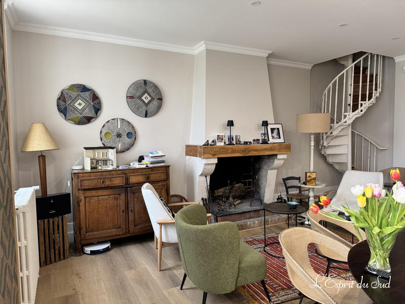 Maison - 400 m² - 10 pièces