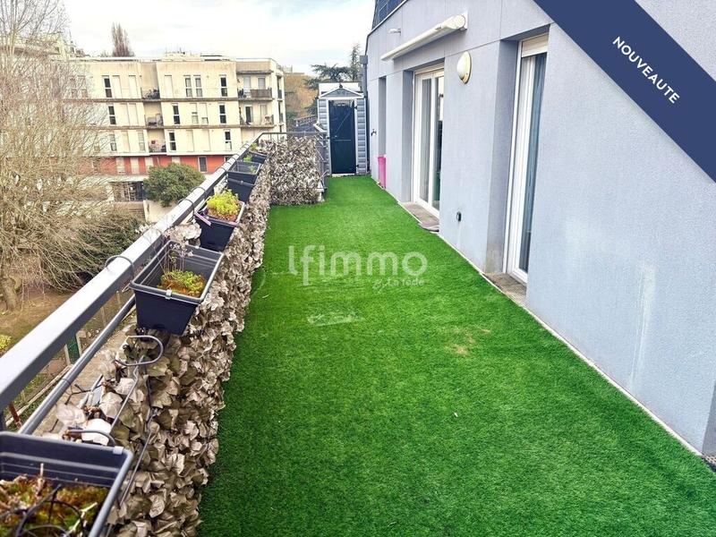 Appartement - 96 m² - 5 pièces