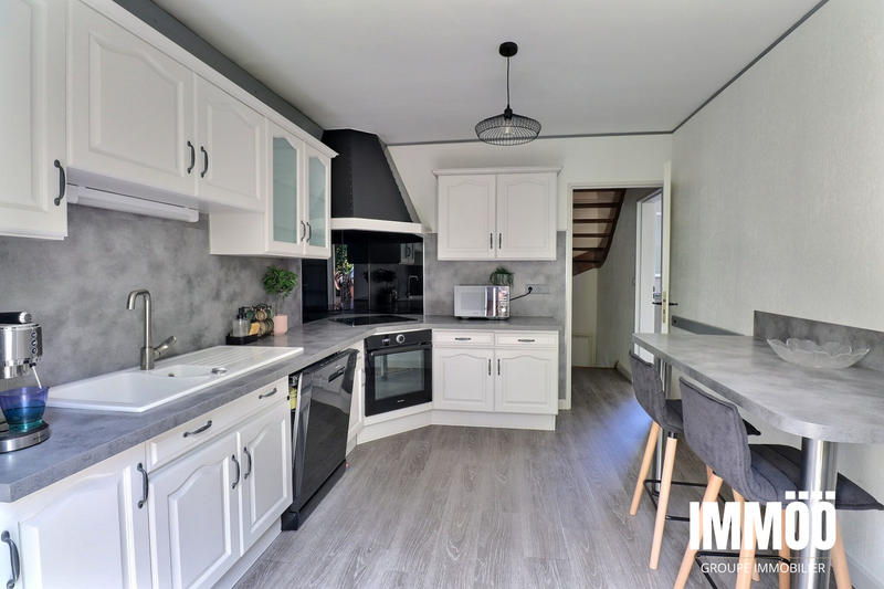 Maison - 93 m² - 4 pièces