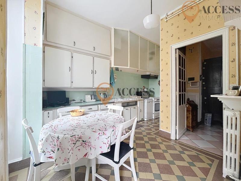 Maison - 209 m² - 8 pièces