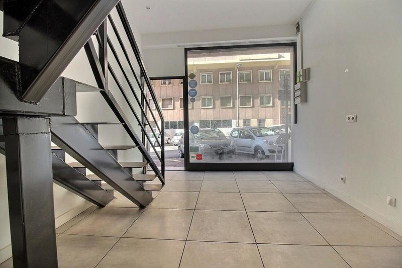 Local commercial - 55 m² - 4 pièces