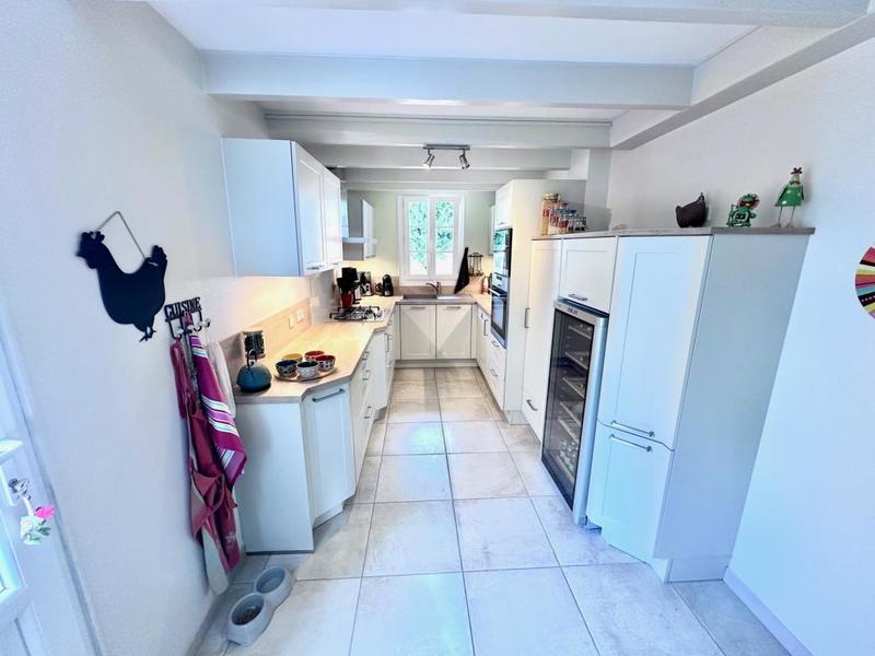 Maison - 180 m² - 8 pièces