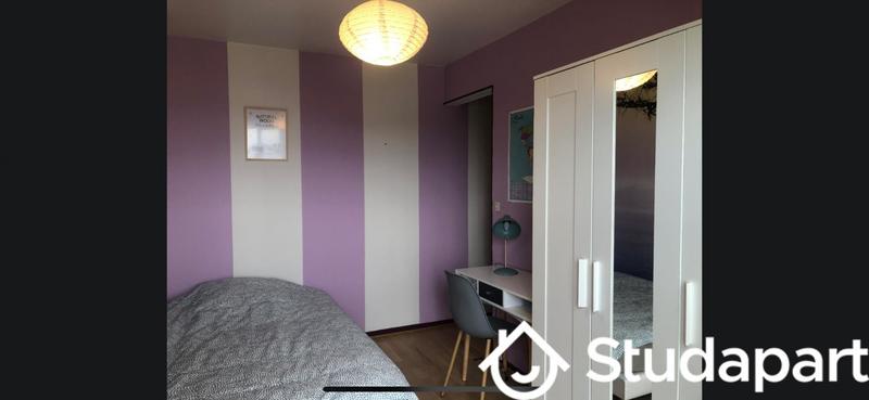 Chambre - 11 m² - 1 pièce