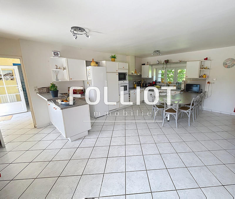 Maison - 175 m² - 8 pièces