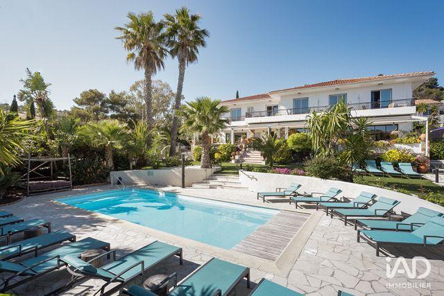 Local commercial - 2 364 m²