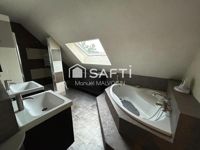 Maison - 106 m² - 7 pièces