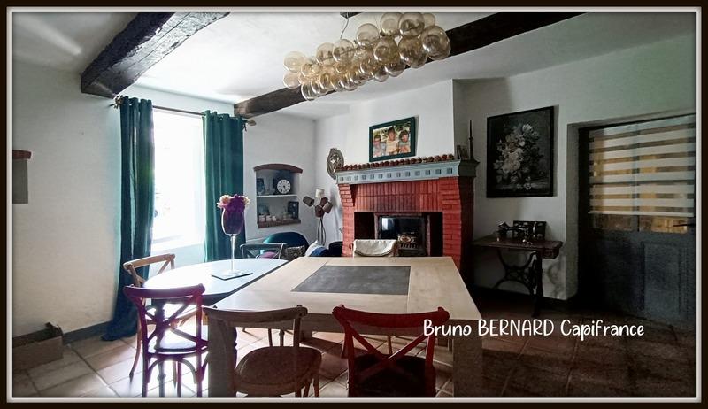 Maison - 733 m² - 23 pièces